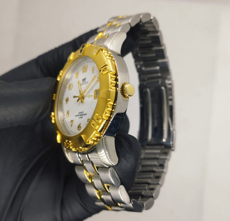 Vintage Japan MR Luxury White 2 Tone Watch