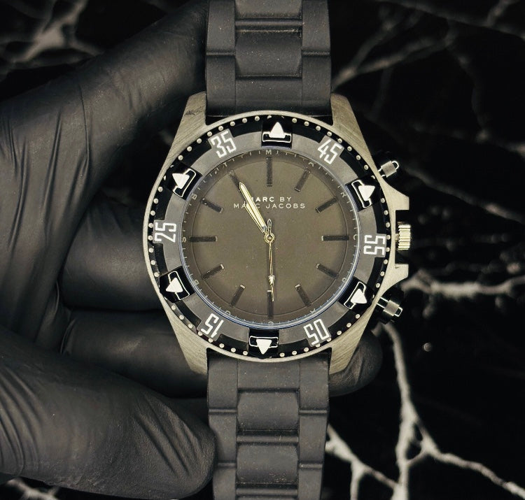 Marc Jacobs Dial Luxurious Steel Watch